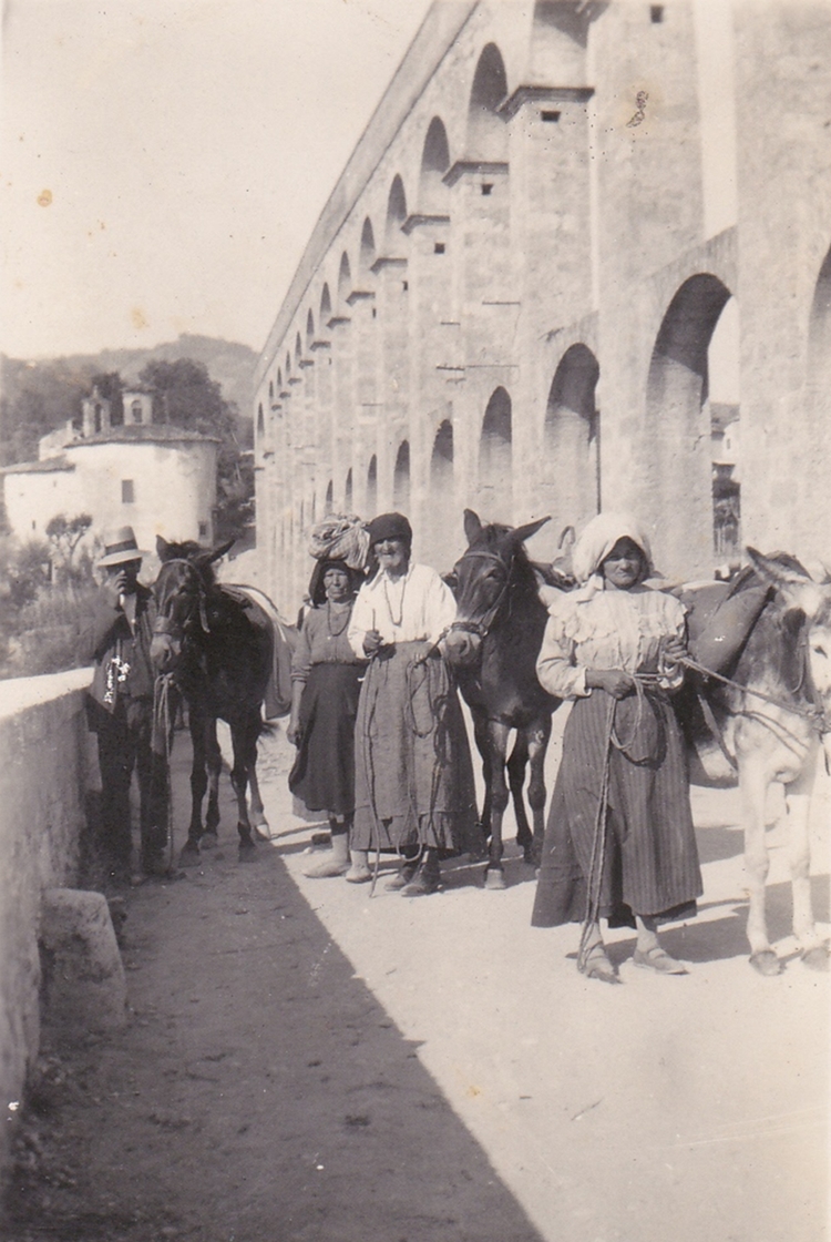 Contadini sul ponte di Porta Cartara Ascoli Piceno